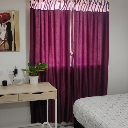 30 Aldiss Drive Otel Kingston Bagpuze Dış mekan fotoğraf