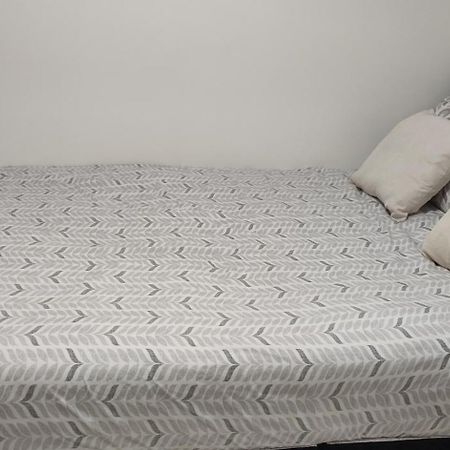 30 Aldiss Drive Otel Kingston Bagpuze Dış mekan fotoğraf